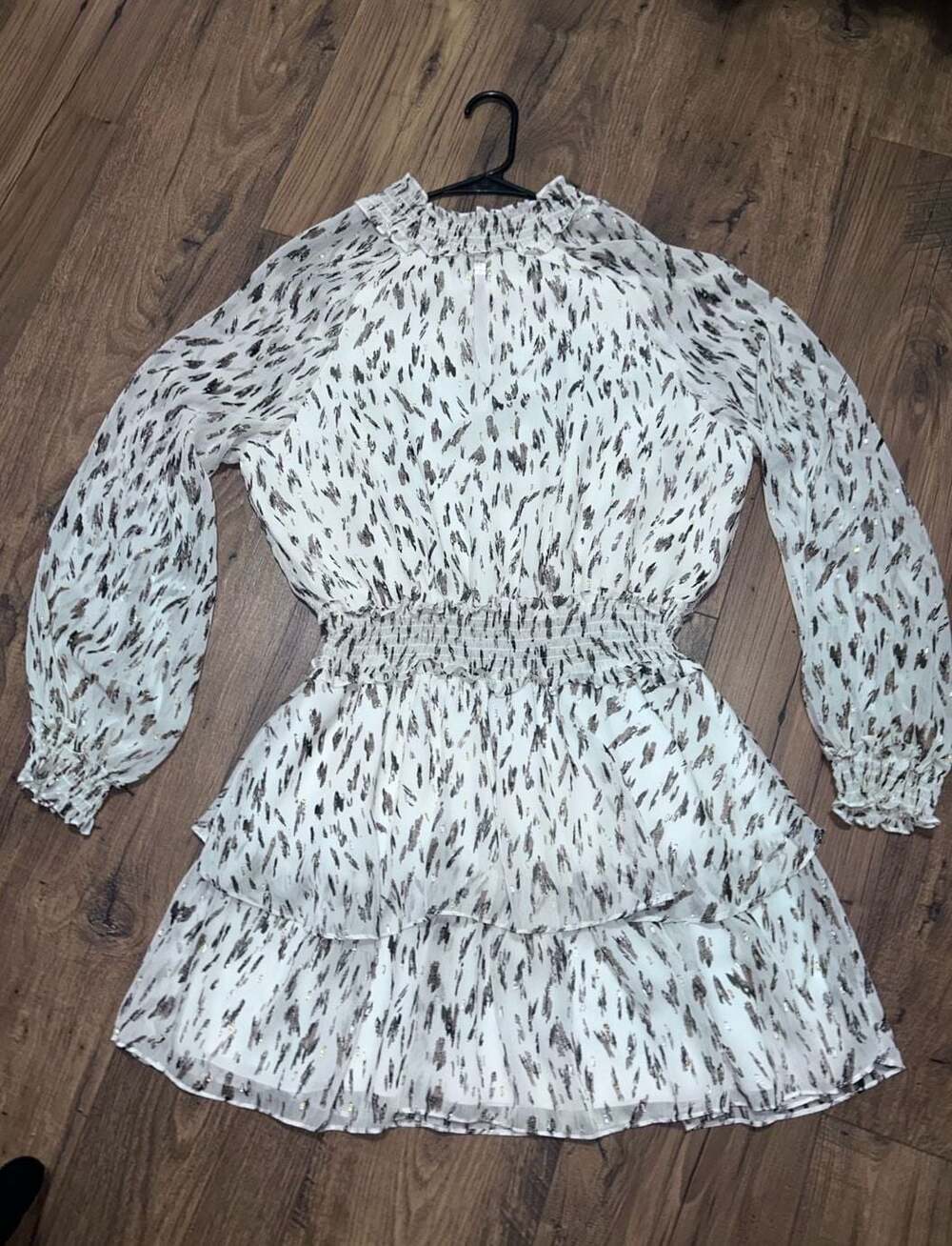 Karlie Women's Cream Metallic Abstract Ruffle Accent Dress - Size L